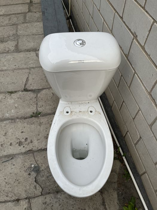 Продам унитаз 4000тг