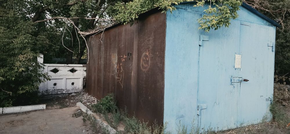 Продаю металлический гараж