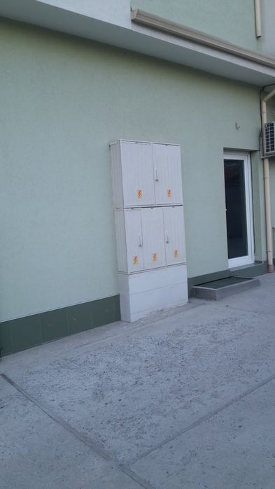 Дава се под наем Магазин в Нова Загора - 40 кв.м за 178.5 € - Снимка #4