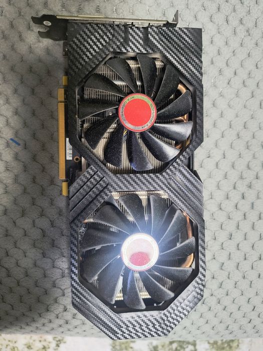 Vând placa video XFX Radeon RX580