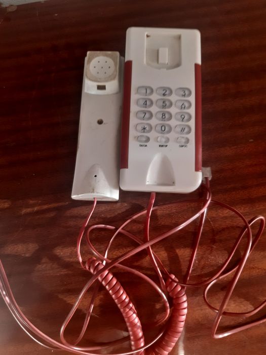 Проводные телефоны по  1000т