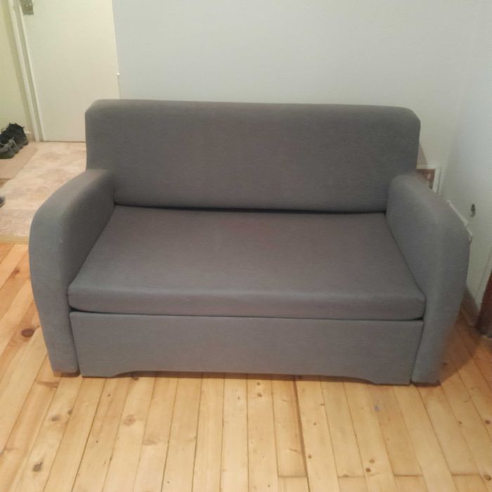 Разтегателен диван