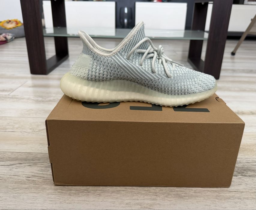 Yeezy 350 v2 turcoaz