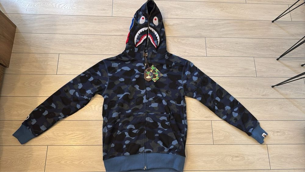 Bape hoodie black and red