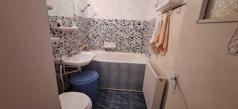 Etaj 1- Vanzare apartament 2 camere confort 1 Targoviste .