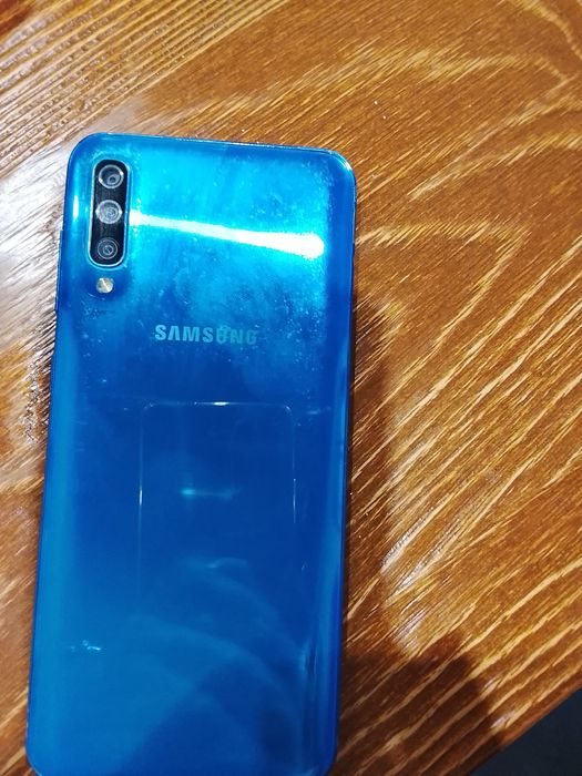Смартфон Samsung galaxy A50