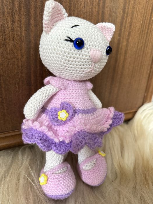 Ръчно плетена играчка коте