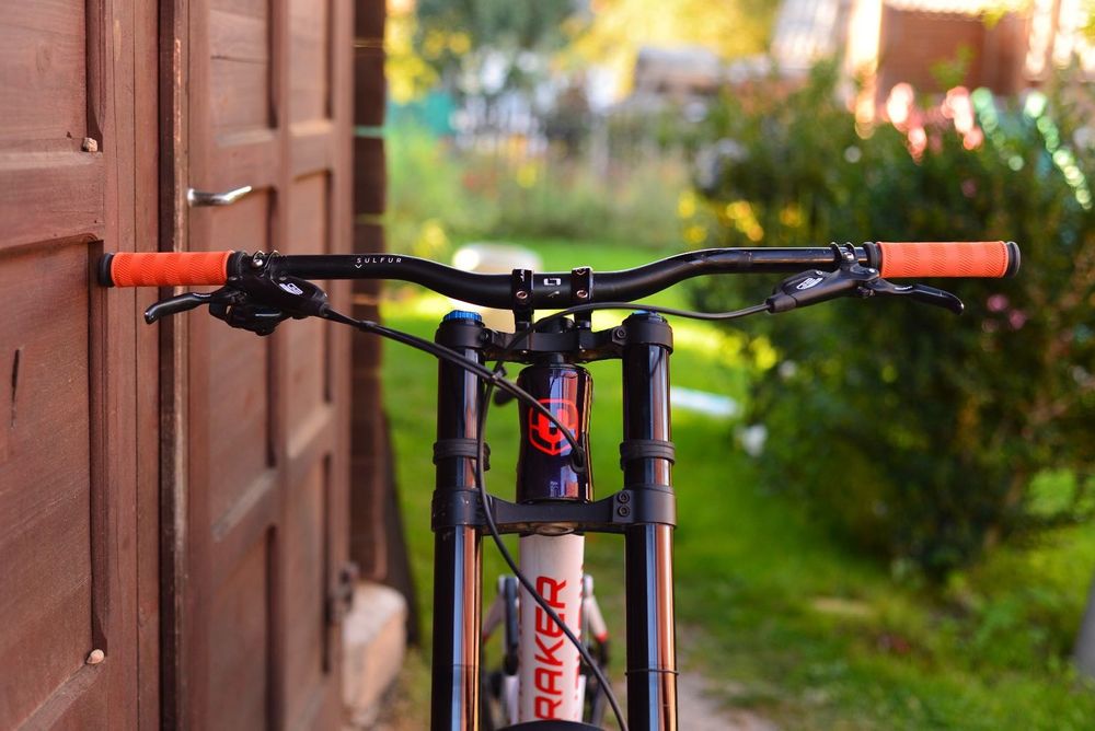 Mondraker Summum 29 M Fox 40