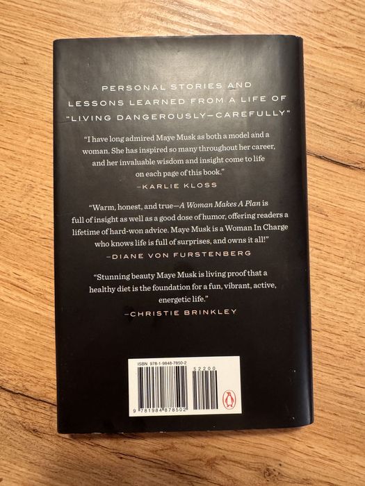 A Woman Makes a Plan – Maye Musk (книга на английски език)
