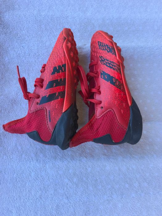 Детски стоножки adidas номер 29 стелка 17.5см в отлично състояние