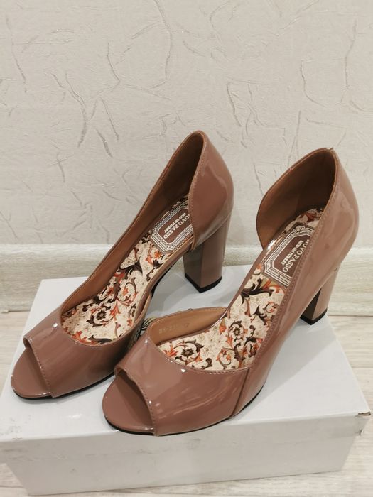 Продам новые туфли