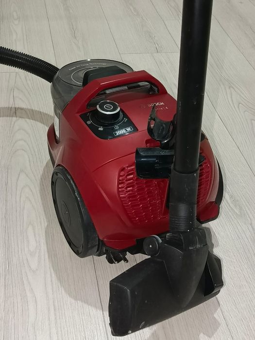Продам пылесос bosch