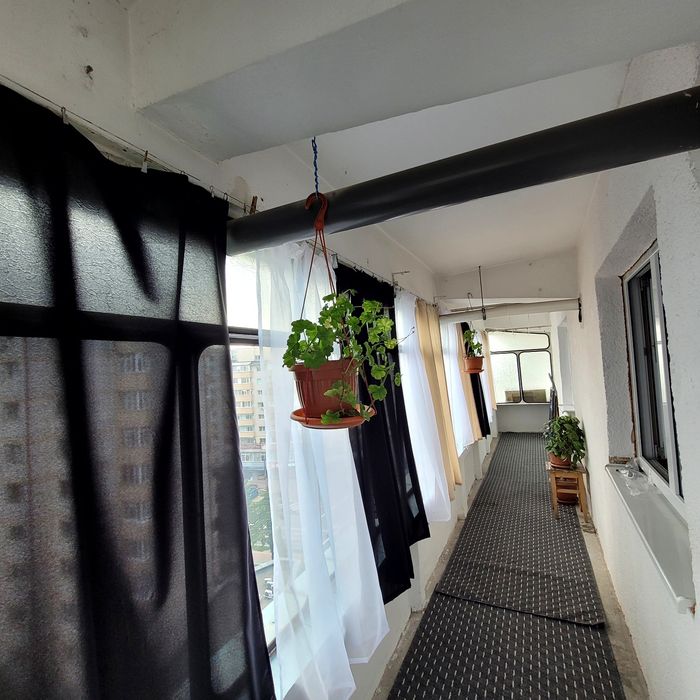 Închiriere apartament 2 camere, decomandat