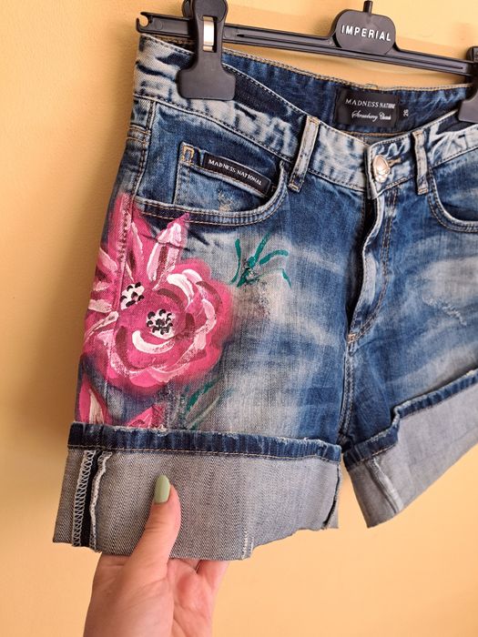 Къси панталонки Alessa,Madness National, Rosso Disera