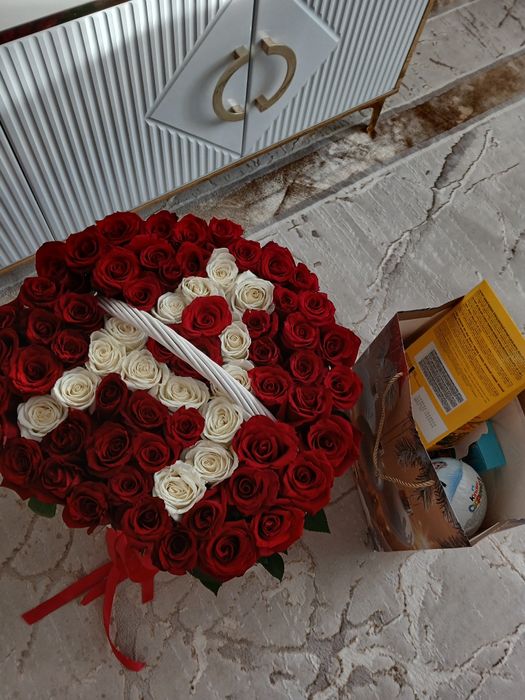 Цветы(розы)71 штук