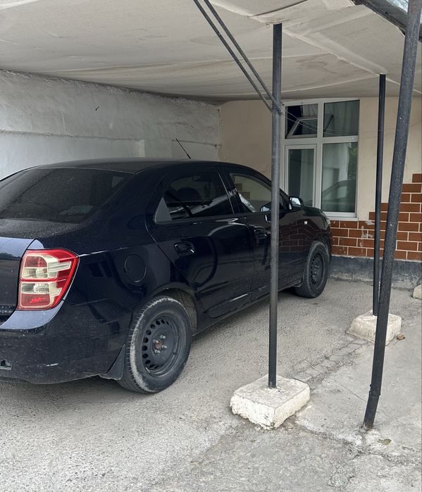 Tashgresda uy sotiladi 37000$