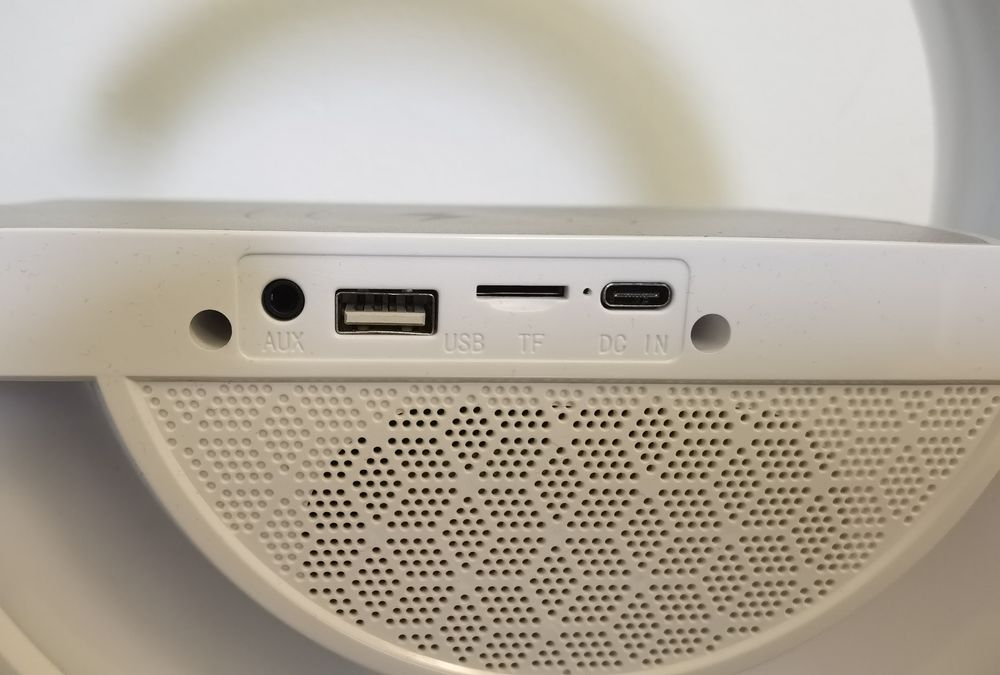 Boxa bluetooth, încărcare wireless, lumini. NOU
