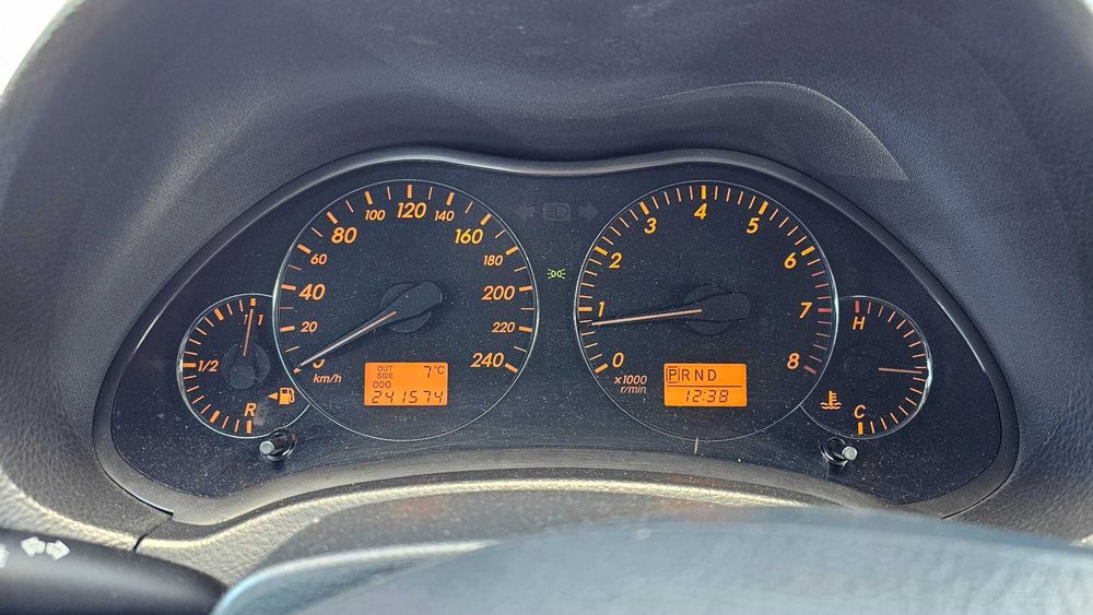 Toyota Avensis 2004 2.0 VVT-i