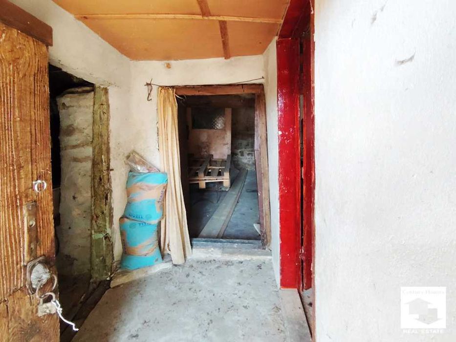 170272 Къща с гараж в живописното с. Катранджии, Община Дряново