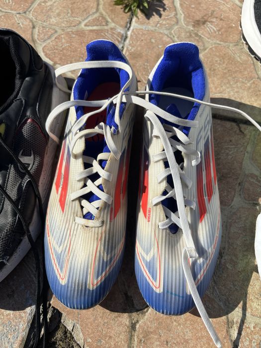 Ghete adidas nr 40…..,;