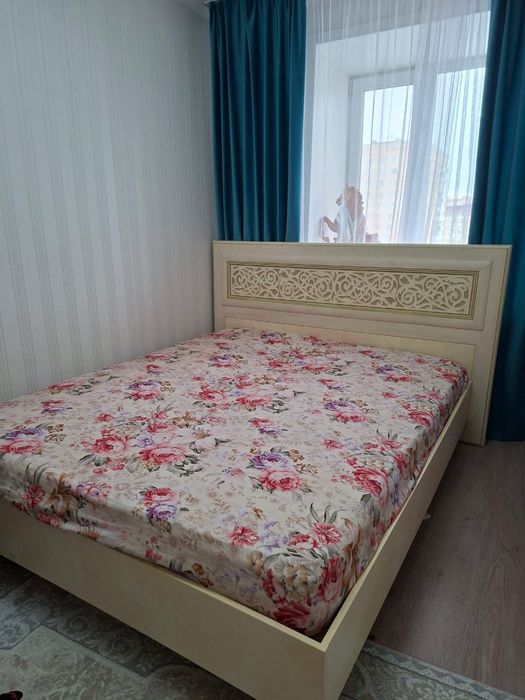 Продам двухспальной кровать