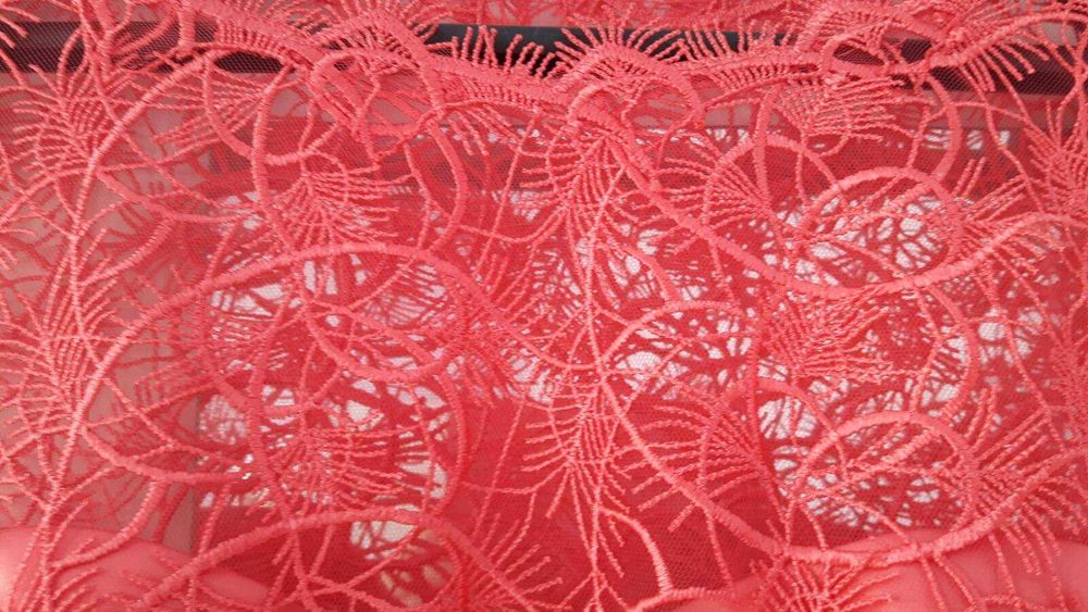 Официална рокля на дизайнерката  Жана Жекова