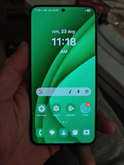 Самсунг Галакси S24, 370 евро.