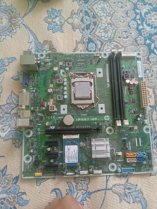 продаю плату +. intel core i3