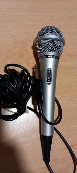 Микрофон с кабел и жак
