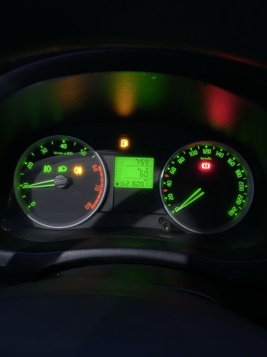 Skoda Fabia 1.2 benzină – bot nou (model 2008)