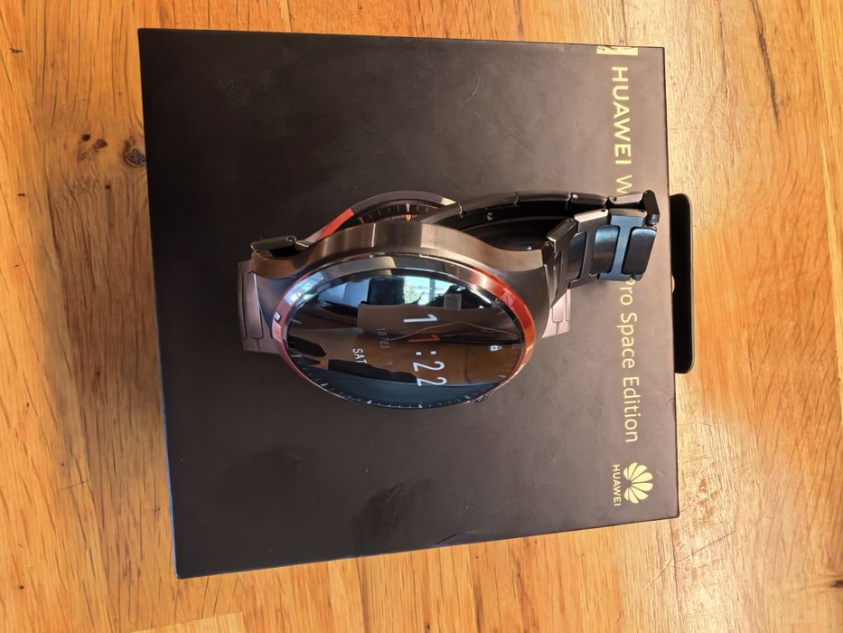 Huawei watch 4 pro space edition
