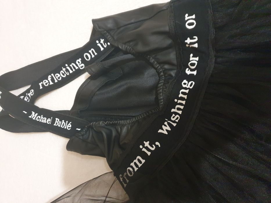 Страхотна барби рокля, стои уникално, а усещането в нея е неописуемо