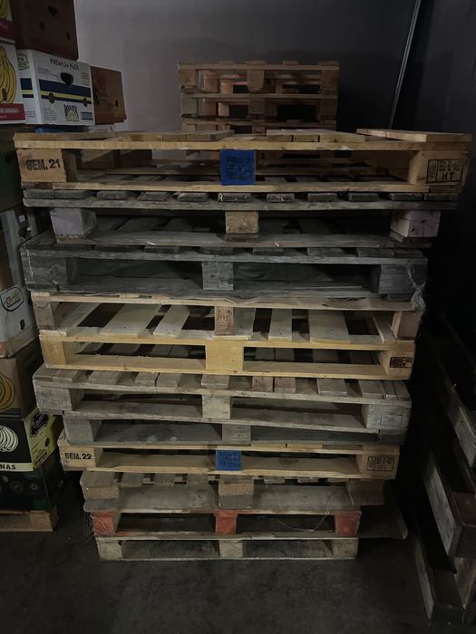 Дървени скари и палета