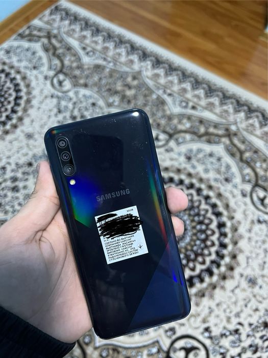 Samsung galaxy A 30S 32 Gb sotiladi srochniga