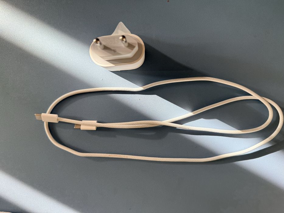 Адаптор на  20w iPhone