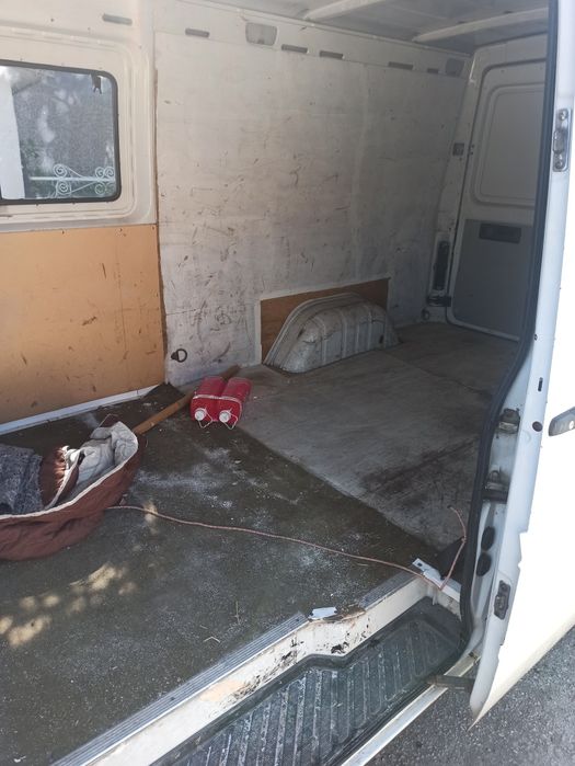 Бус спринтер десен волан Бартер за Кола гр. Левски • OLX.bg