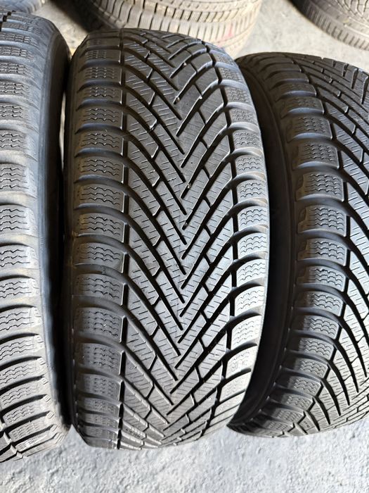 4 anvelope iarna 205/55/16 , Pirelli , 6.7 mm !
