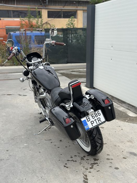 Suzuki Intruder VS700 de USA