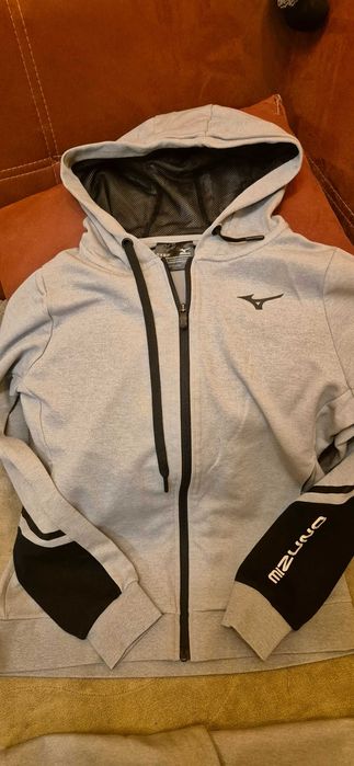 Екип и тениска Mizuno