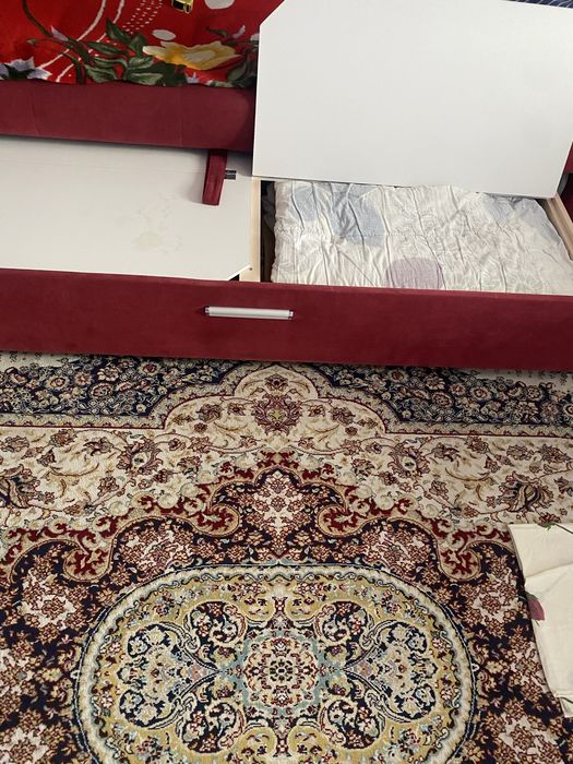 Диван мягкий, очень удобный