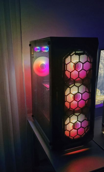 Calculator PC Gaming Ryzen 5 5600x RTX 4060 32GB Ram