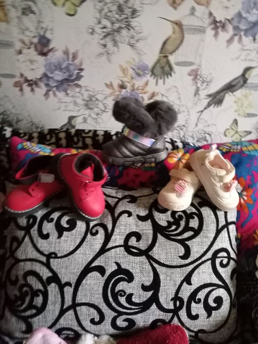 Продам детские вещи.