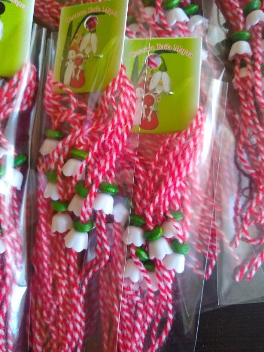 Евтини Мартеници на едро и дребно