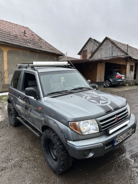 Mitubishi pajero pinin