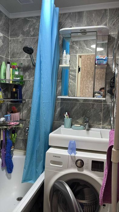 Продам 2комн на Строителей (Юг)