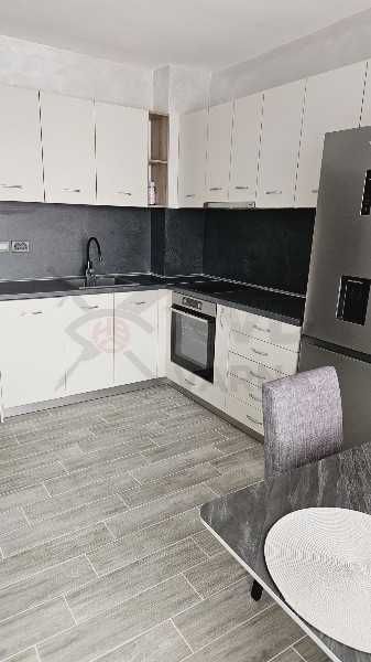 Тристаен апартамент в Колхозен Пазар! 21909322