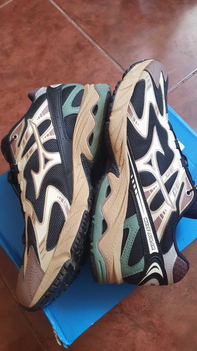 Кроссовки Mizuno v2 оригинал