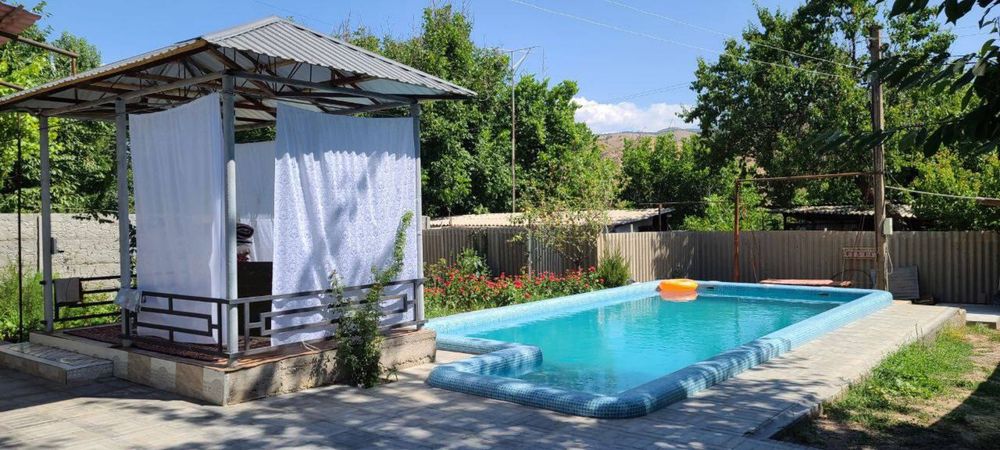 Бустонлик туман ориентир кора мозорга етмастан 30 сотих ер