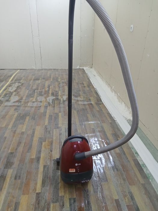 Lg 1400w пылесос рабочая продается.