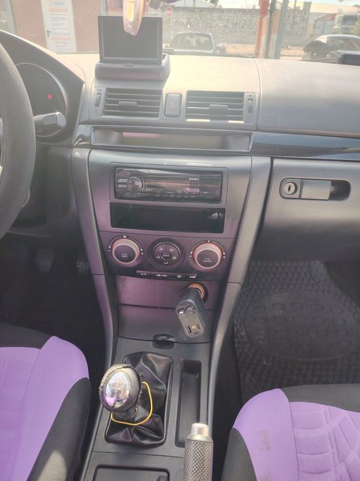 Vând Mazda 3 in stare buna